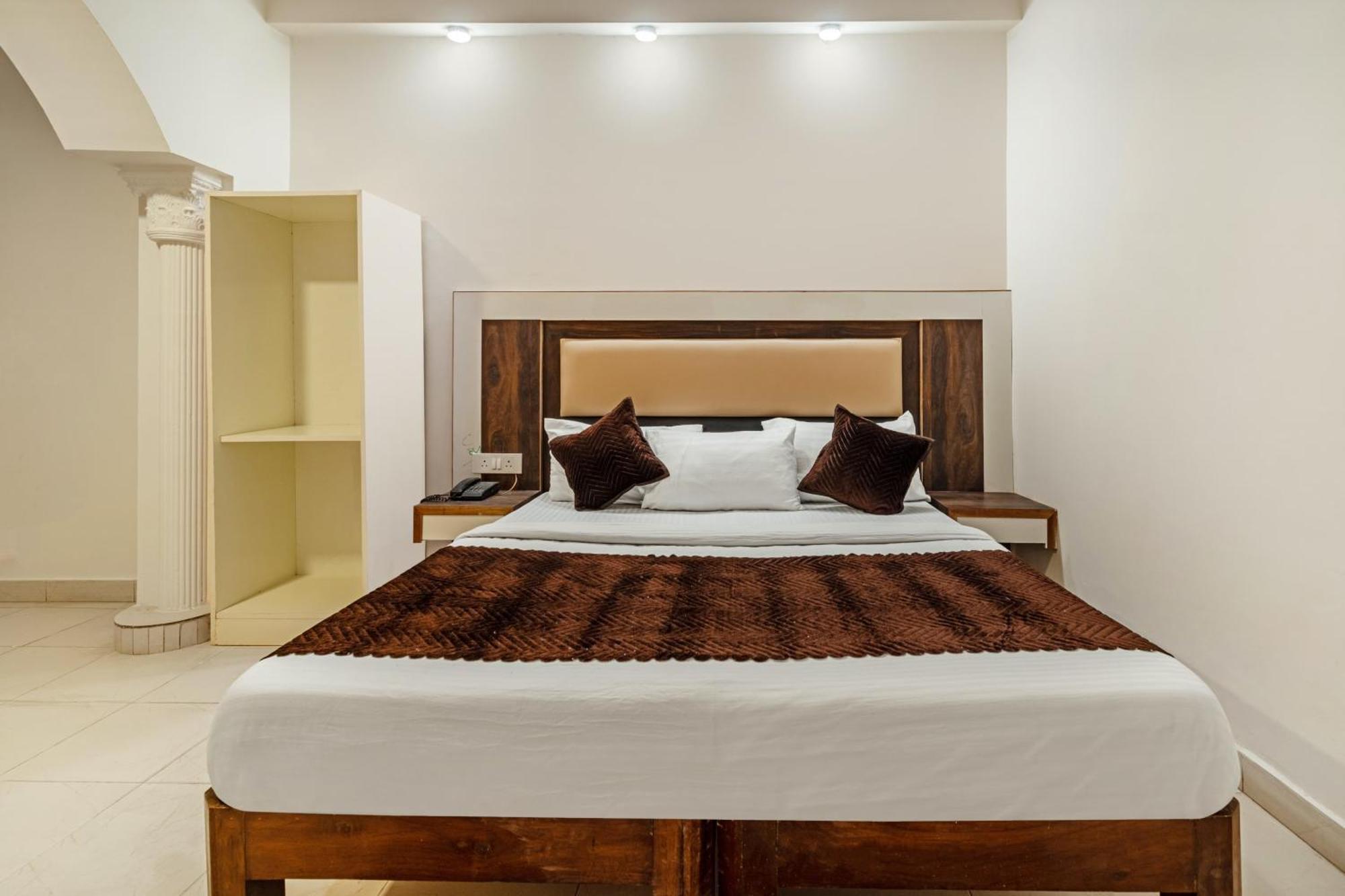 Hotel South Indian Delhi Kültér fotó