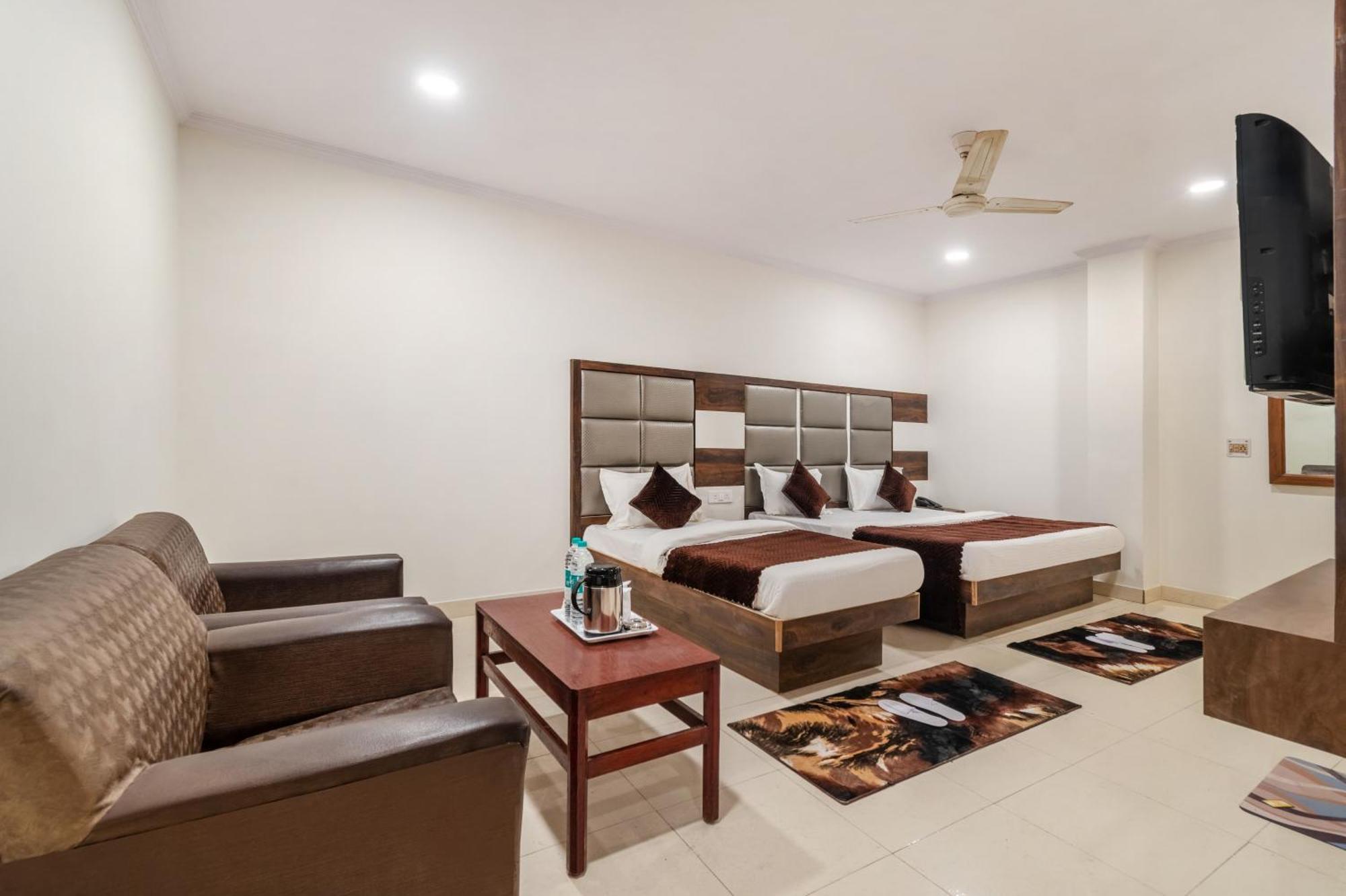 Hotel South Indian Delhi Kültér fotó
