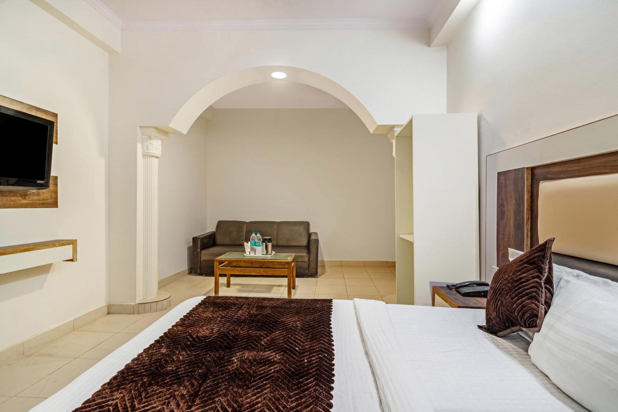 Hotel South Indian Delhi Kültér fotó
