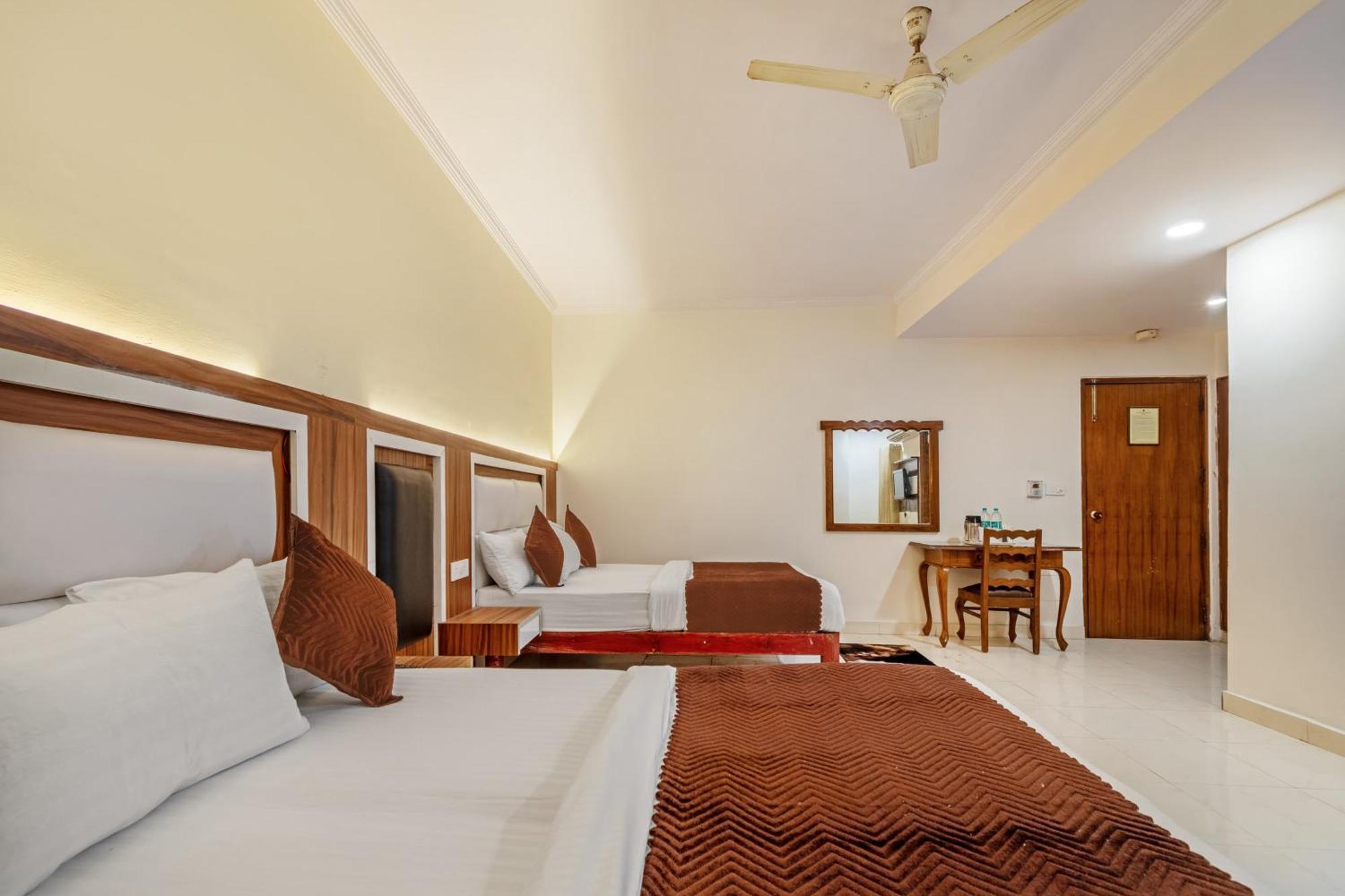 Hotel South Indian Delhi Kültér fotó