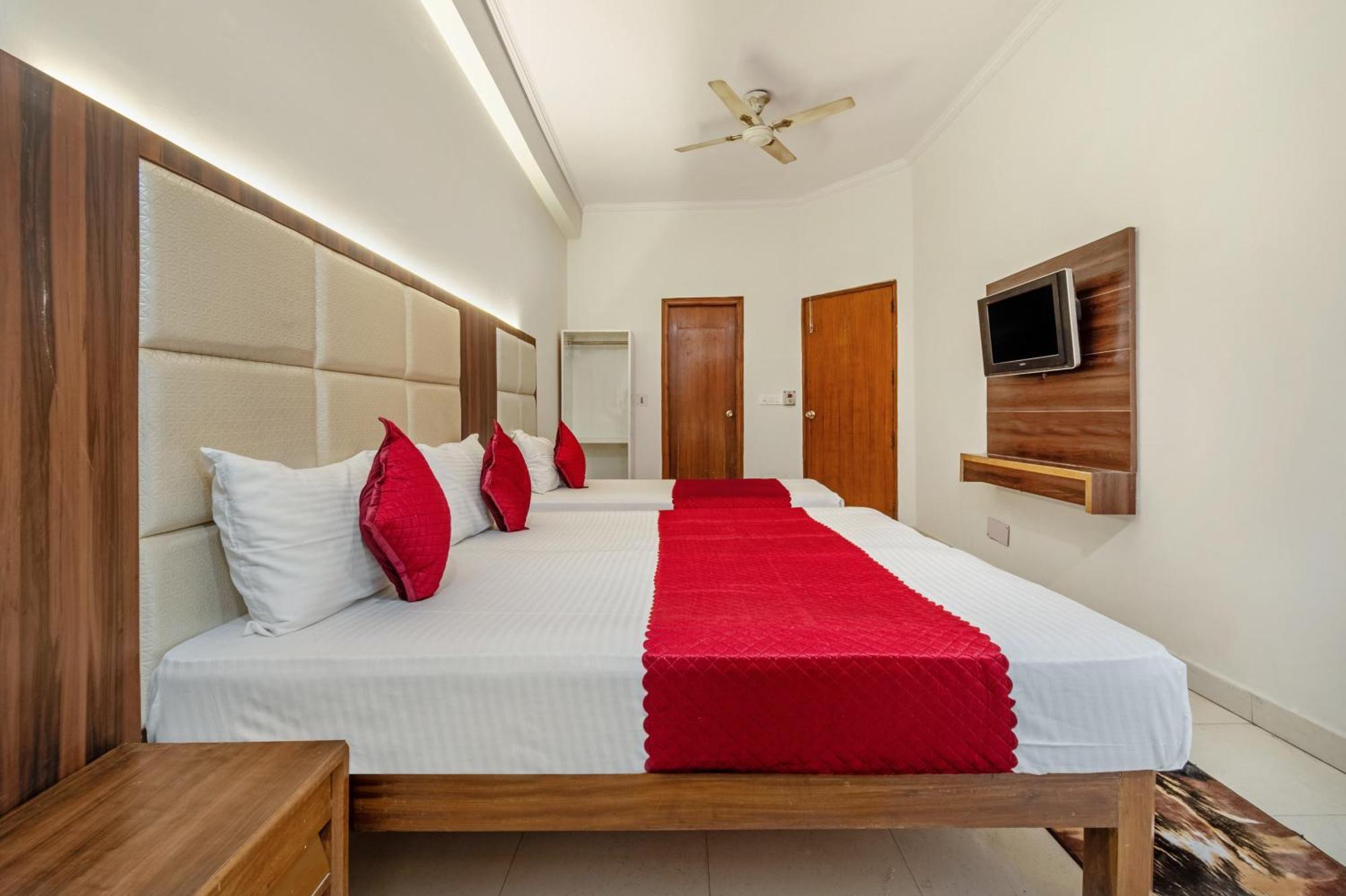 Hotel South Indian Delhi Kültér fotó